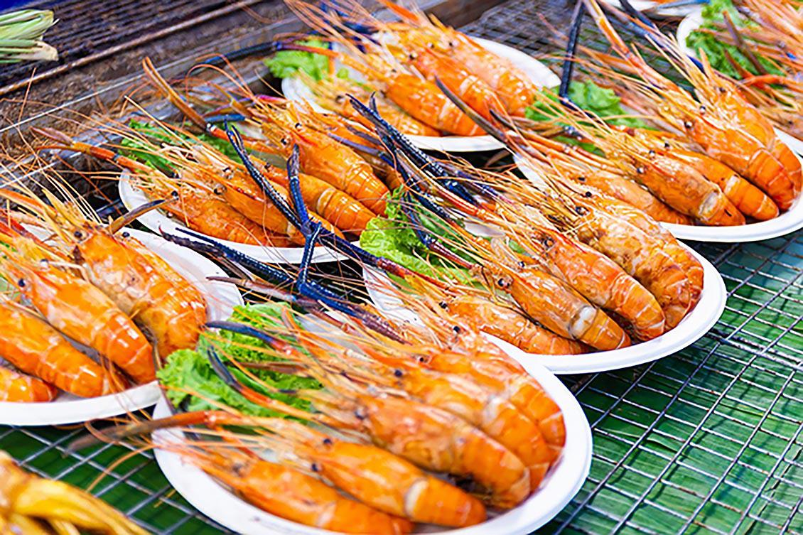 Ăn chơi “thả ga” tại tuyến phố ẩm thực sự kiện Let’s Charm Fest 2022