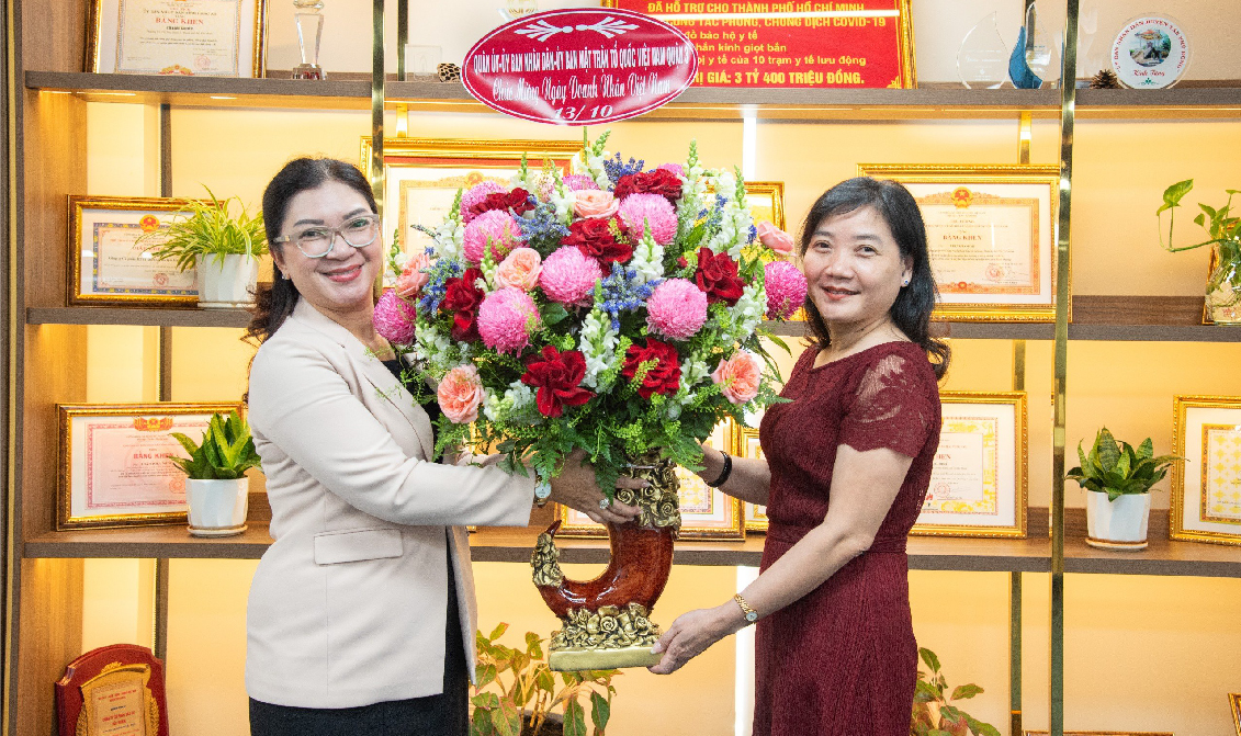 Chào Mừng Lãnh Đạo Quận 3 Thăm Và Chúc Mừng Ngày Doanh Nhân Việt Nam